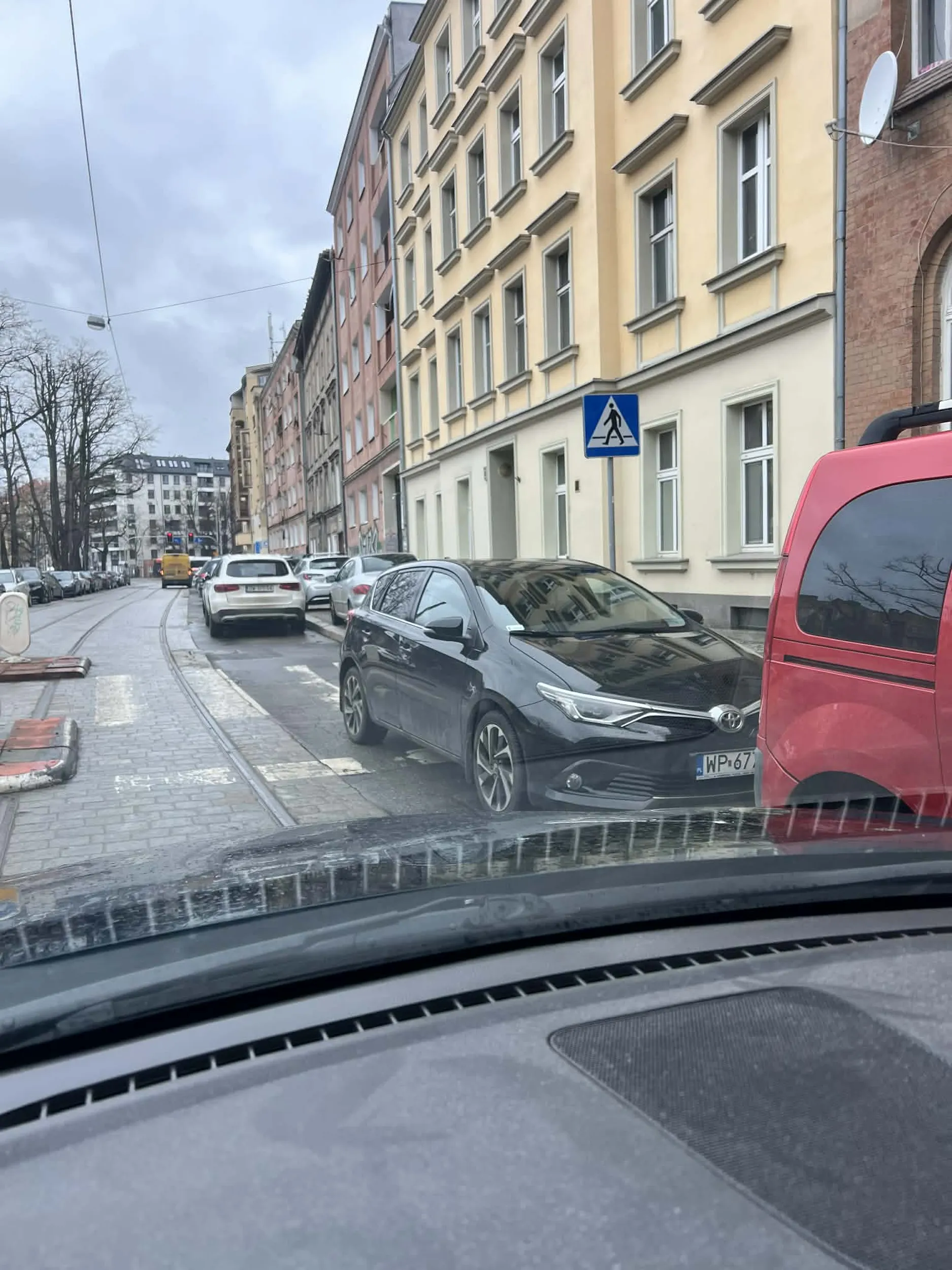 Goopi hooy znalazł prawo jazdy w czipsach, szkoda że ma IQ równe numerowi buta