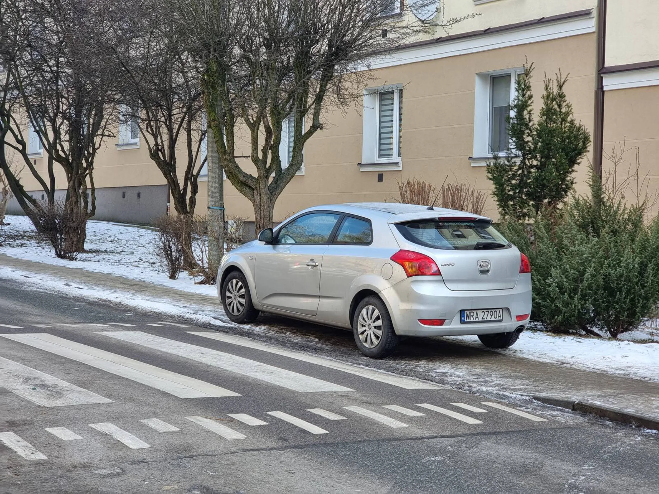 100% chodnika i 80% przejścia dla pieszych. Gratulacje, lepiej się nie dało
