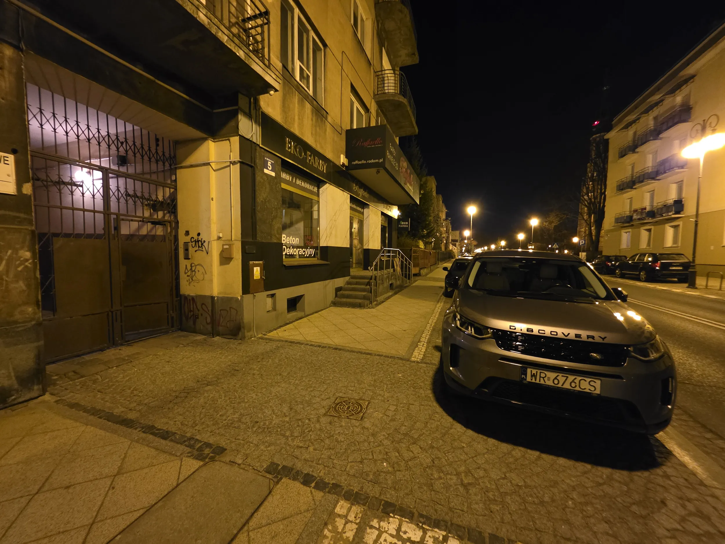 Kompletnie zablokowany wyjazd z bramy, gratulacje