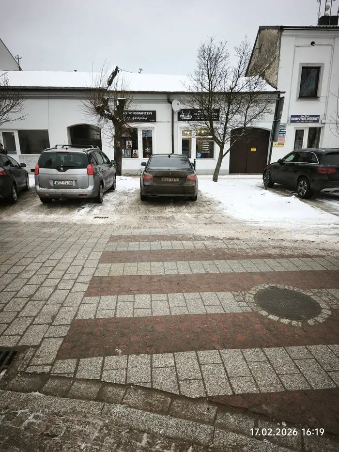 Przejście dla pieszych, i ? BMW, przypadek. Brak Mózgu Wewnątrz