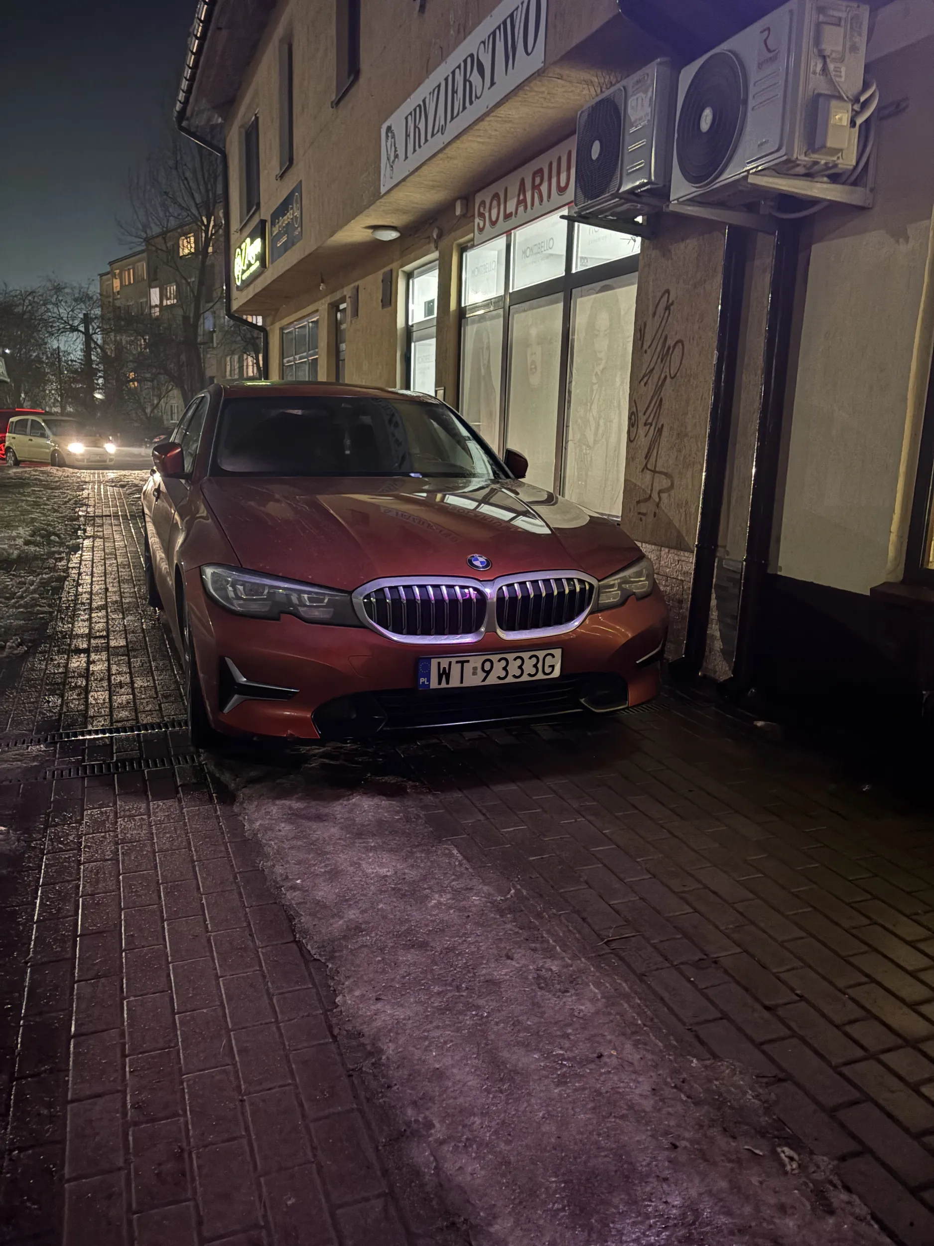 Nie parkuj na chodniku geniuszu