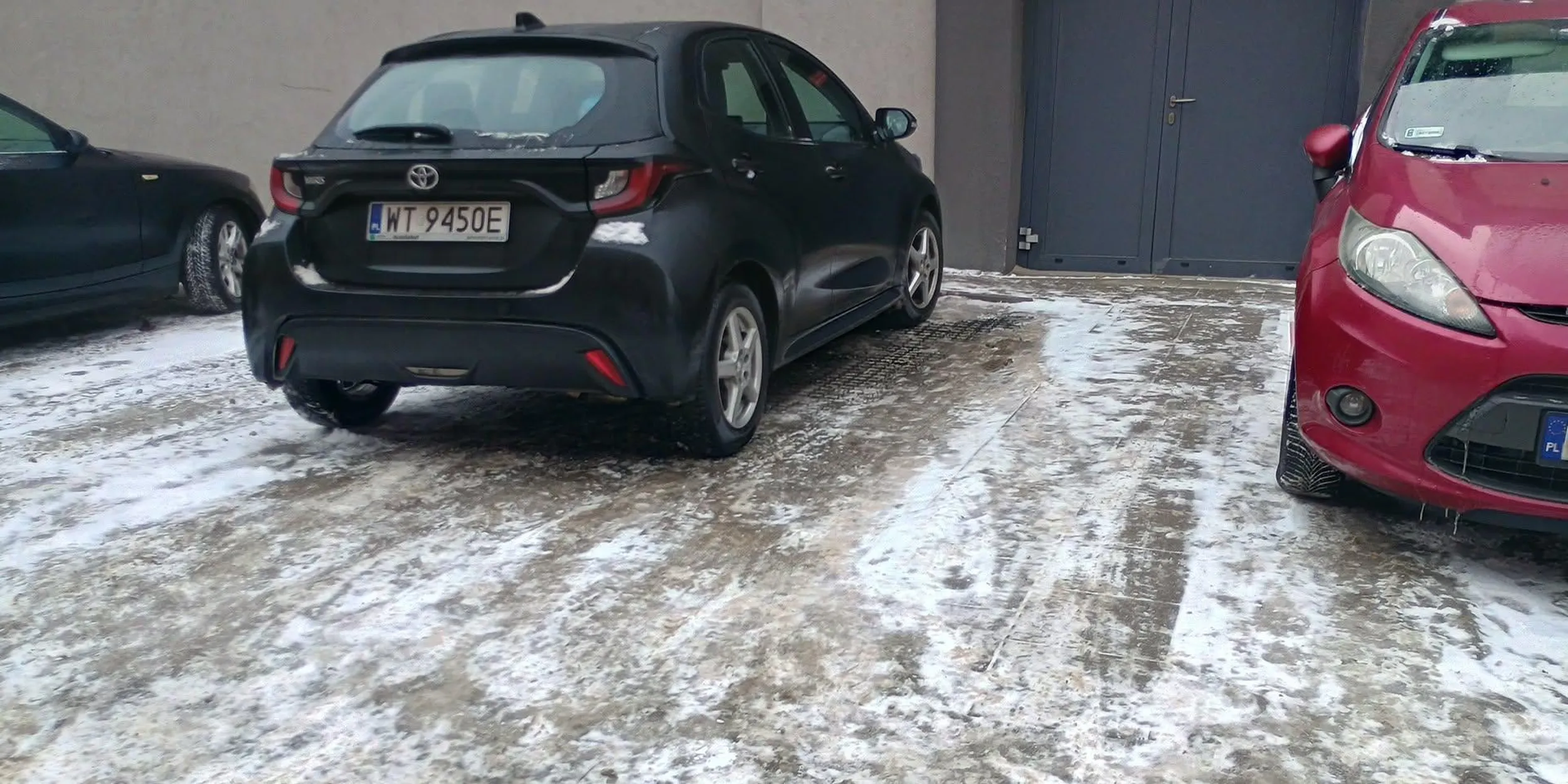 Piękny parking na 2 miejscach