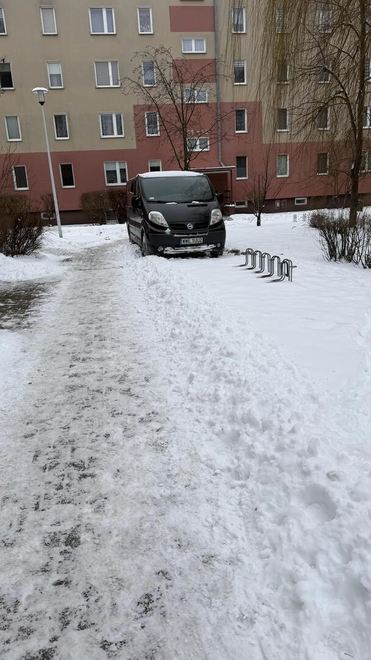 Do mieszkania sobie wjedź, tak będzie najlepiej…