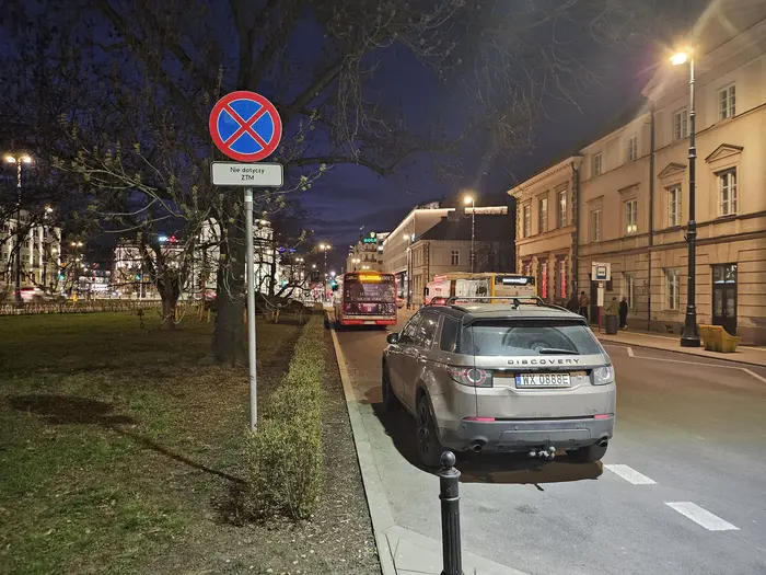 Autobus marki land rover