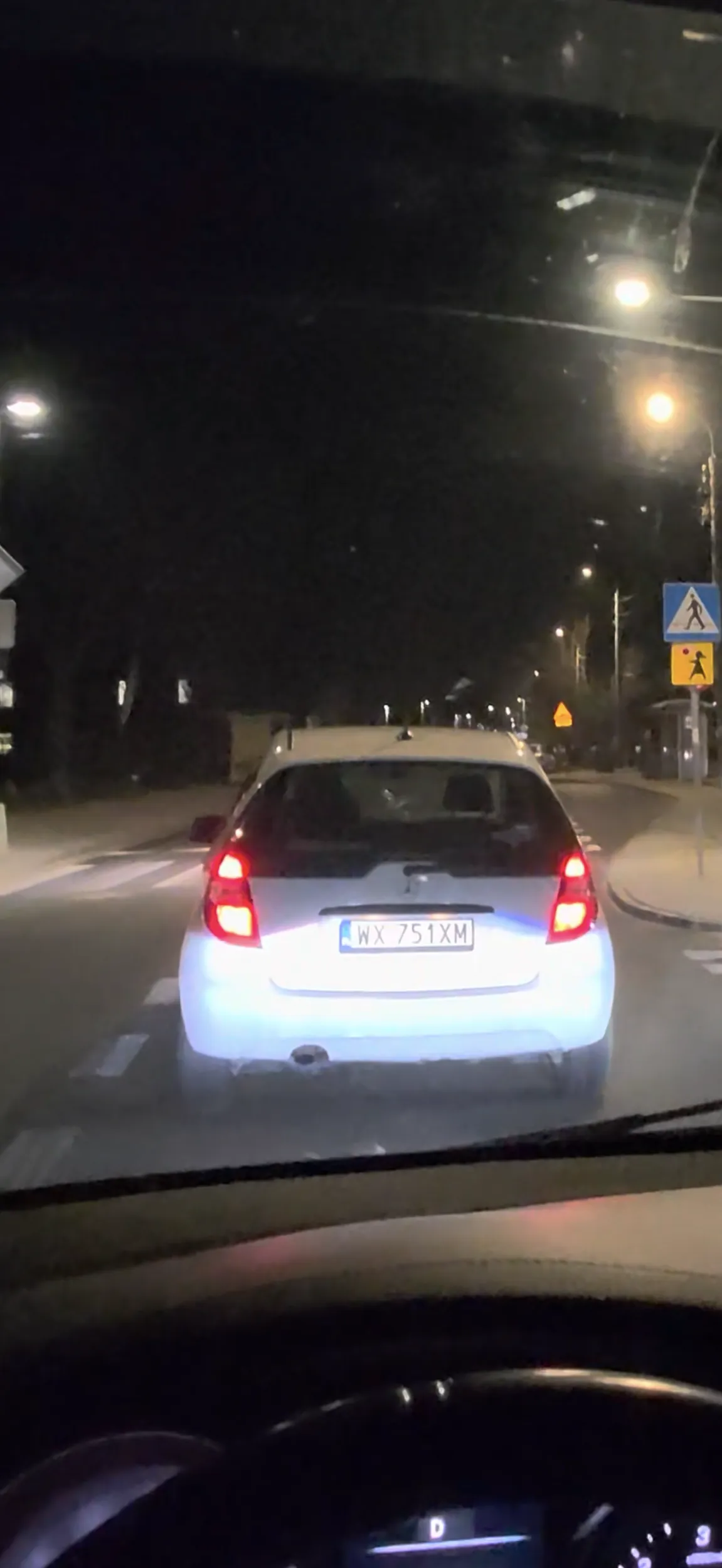 Julka za kierownicą i wszystko jasne, w Leysach prawo jazdy, i w dodatku pyskata