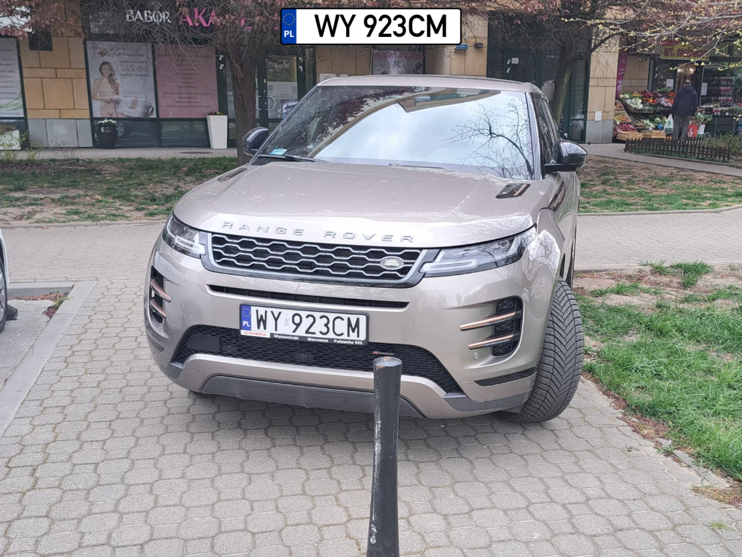 Pani po prostu leciała na botox i nie słuchała nikogo. No w czym problem?