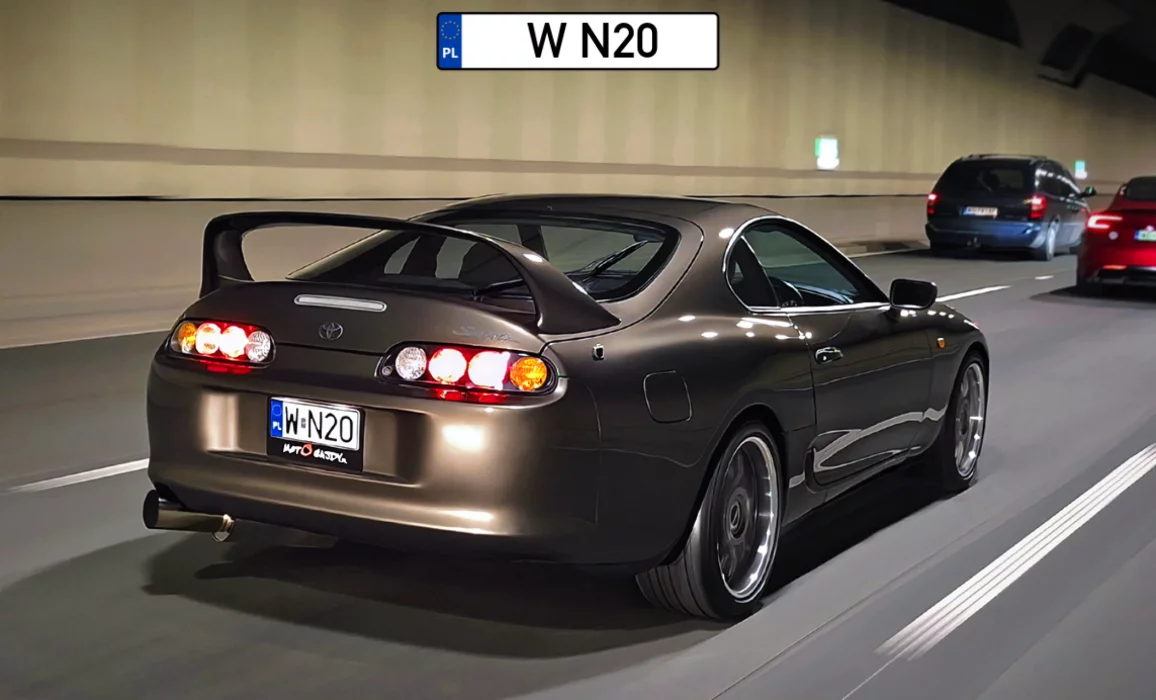 Seryjny po za tłumikiem tylko? czy coś jeszcze ?