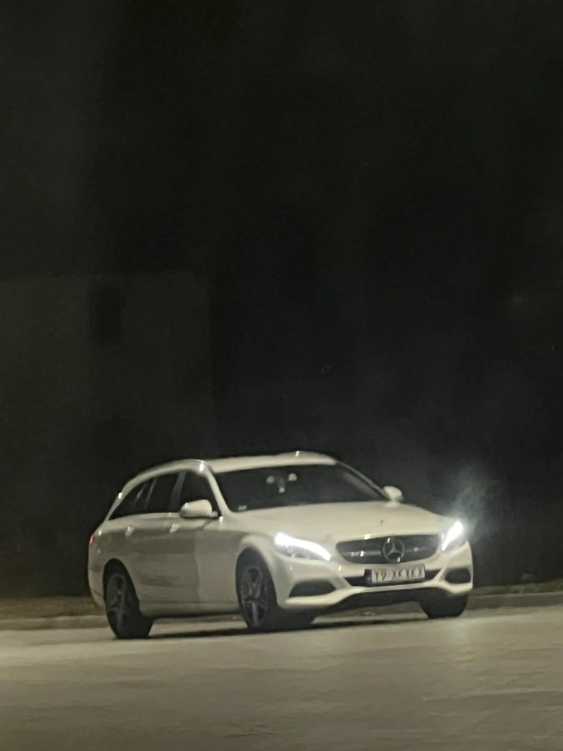 Weź człowieku ogarnij się a nie jeździsz za ludźmi w kółko, następnym razem nie skończy się to tak łagodnie.