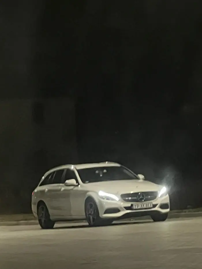 Weź człowieku ogarnij się a nie jeździsz za ludźmi w kółko, następnym razem nie skończy się to tak łagodnie.