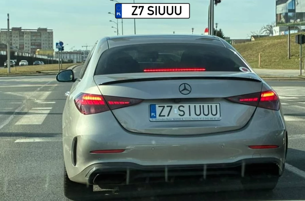 Myślałem że chce siusiu ten mersedes haha
