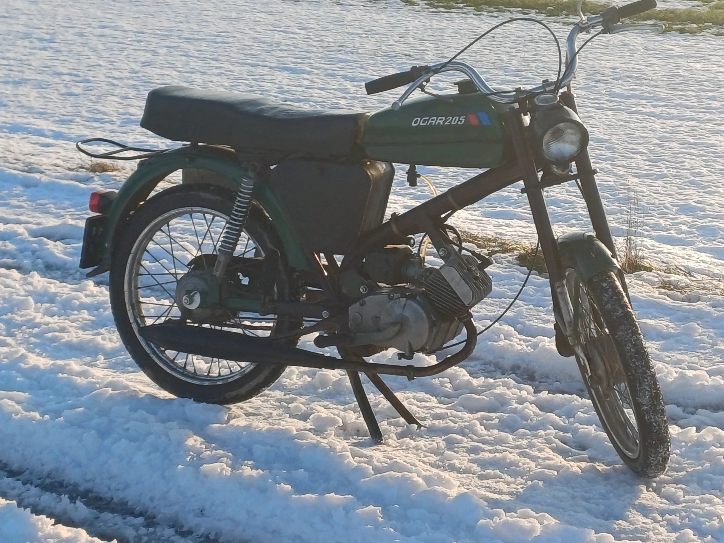 Bardzo fajny ogar nie ważne że mój ale najlepszy ogar i tyle pali od strzała i jeździ kulturalnie pozdrawiam siebie