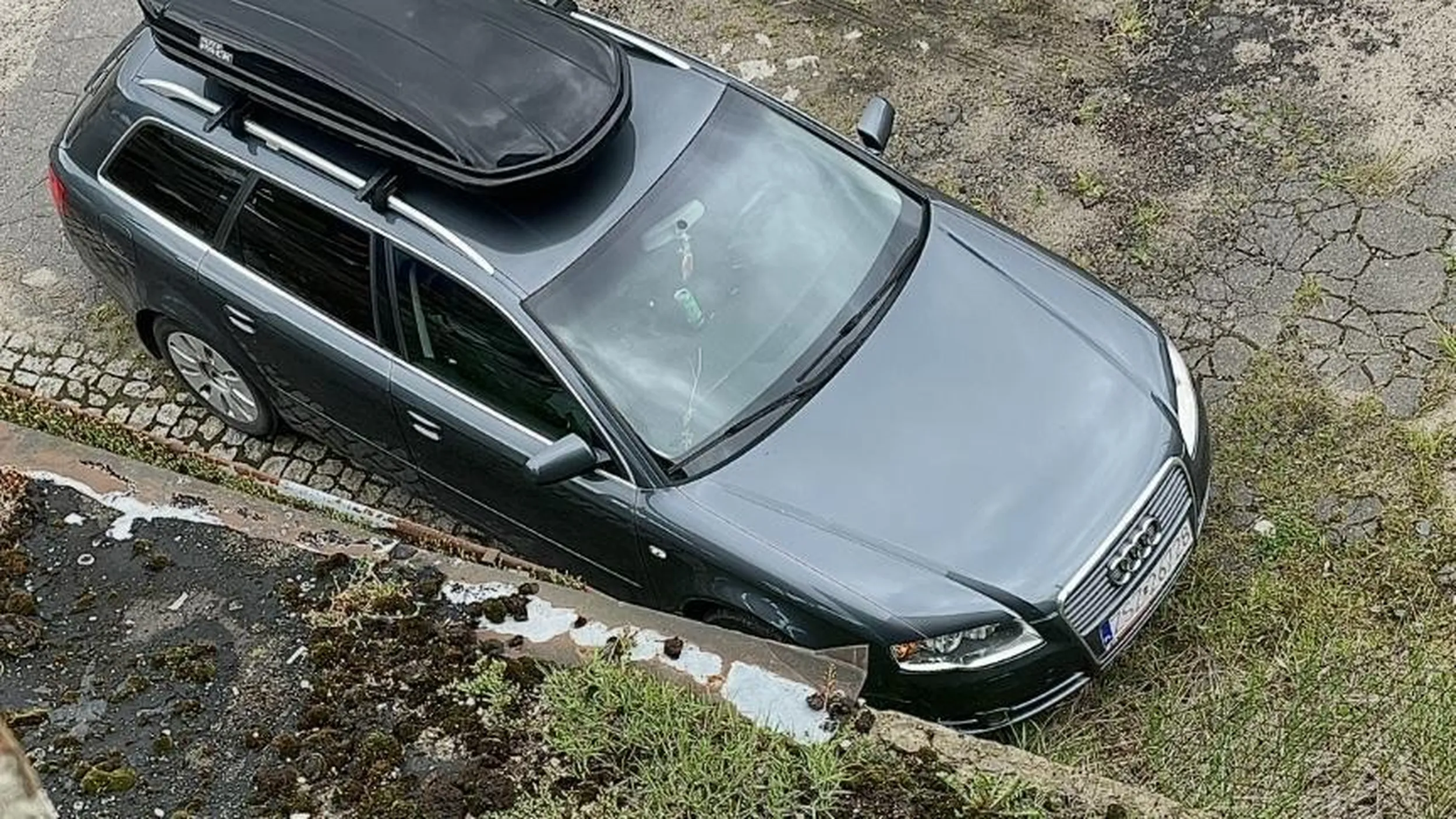 Prosiłbym o przestawienie pojazdu spod mojego obiektu